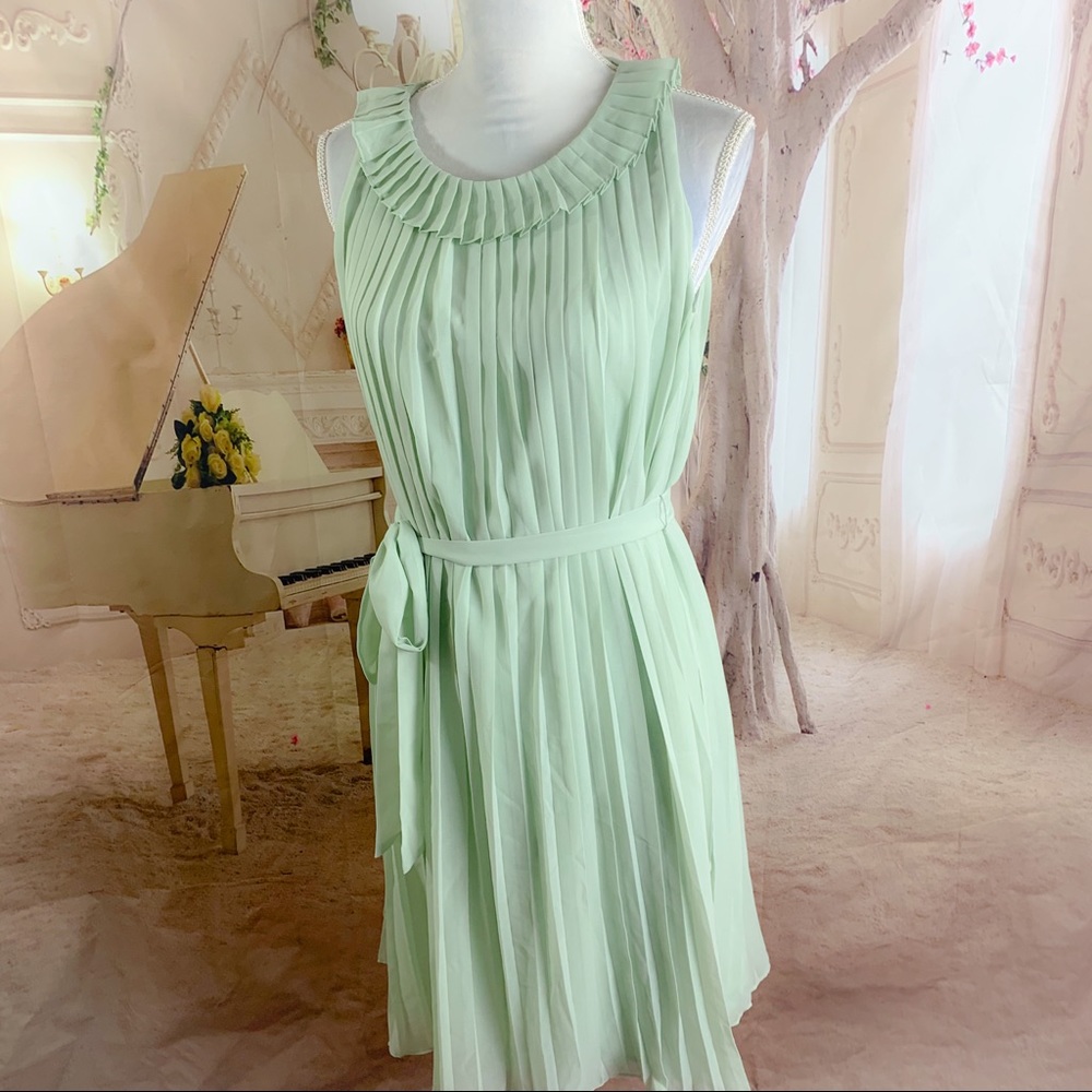 NEW ModCloth Sage Pleated Ruffle tie … - Picture 5 of 9
